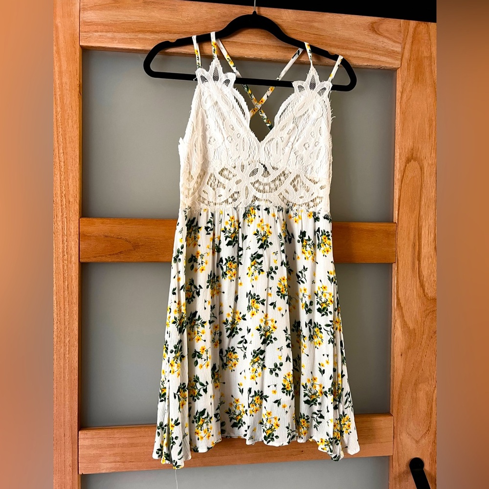 Almost Famous Summer Lace and Floral Dress